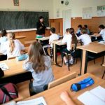 Liviu Pop, ministrul Educaţiei: Elevii din clasa a V-a vor avea manual şi la educaţie fizică