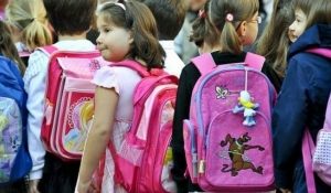 Ministrul Educației, Pavel Năstase, vrea ghiozdane mai ușoare pentru elevi. „Afectează sănătatea copiilor, cu repercusiuni asupra coloanei vertebrale”
