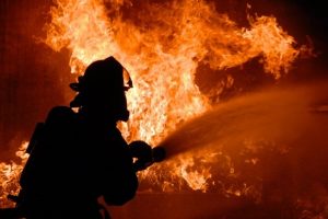 De Înviere, pompierii au stins peste 100 de incendii