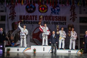 Doi sportivi români, pe podiumul Campionatului Mondial de Karate
