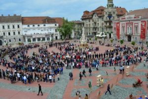 CONCENTRICA revine! Biblioteca Județeană Timiș propune cel mai inedit spectacol urban de lectură din România