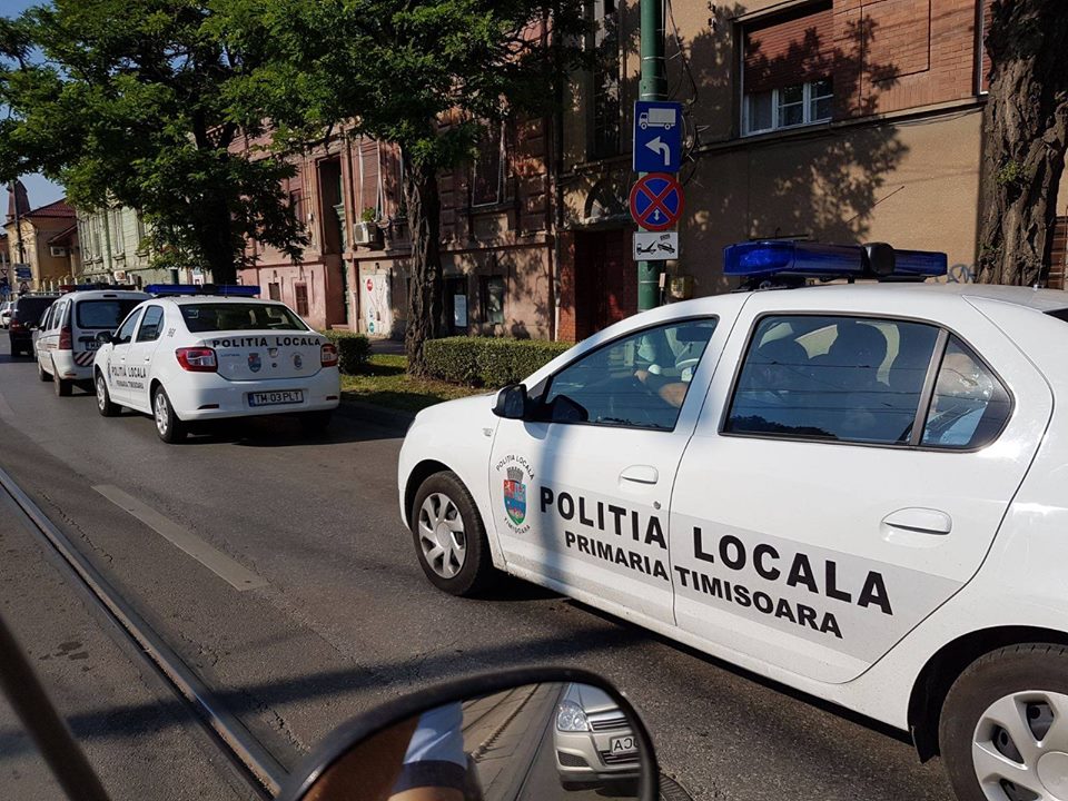 Polițiștii locali, la pas prin cartierele Timișoarei. Ce probleme sunt în Kuncz, Plopi și Buziașului?