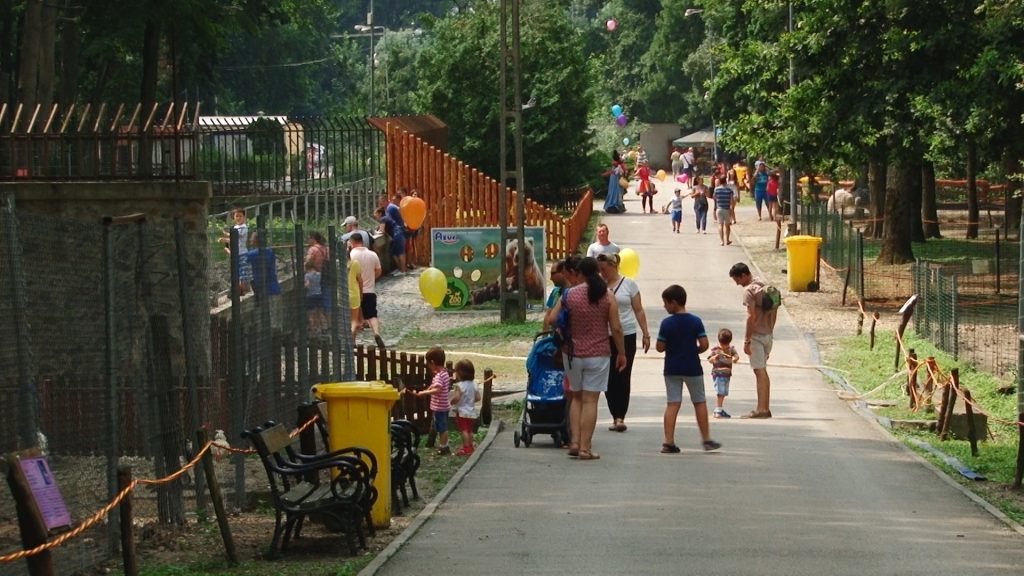 Mini-vacanța de Rusalii le-ar putea aduce românilor 9 zile libere