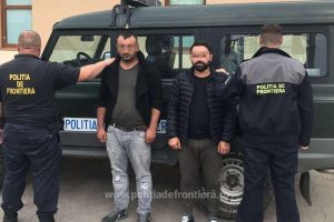 Doi bărbați din Albania, opriţi la granița cu Serbia