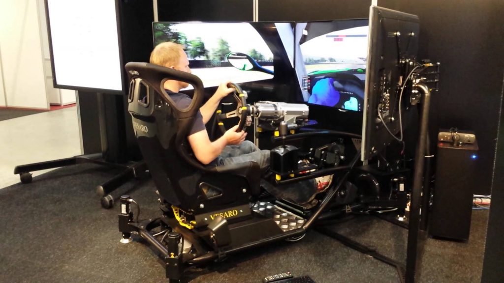 Timişorenii pot testa simulatorul pe care se antrenează piloţii de Forumula 1 din echipa Renault