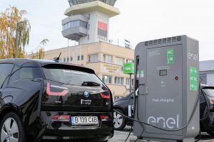 Aeroportul Timișoara are prima stație de încărcare pentru mașini electrice