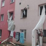 Explozie într-un bloc de nefamiliști din Lugoj. O persoană a fost rănită