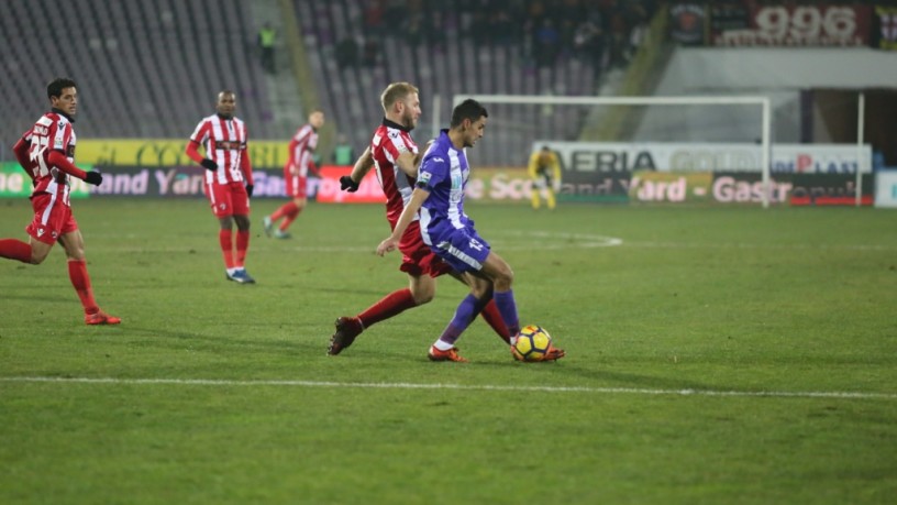 Video: Poli Timișoara pierde două puncte în egalul cu ”doar” Dinamo București, pe un teren execrabil