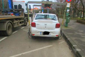 Parchezi ”după ureche”? Poliția Locală și SDM ridică mașinile parcate neregulamentar în Timișoara