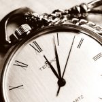 Trecem la ora de vară 2026: Cum se modifică ceasurile în această noapte și ce presupune schimbarea