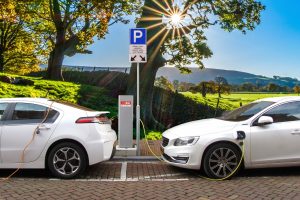 Parteneriat strategic între E.ON şi Nissan pentru încărcarea vehiculelor electrice