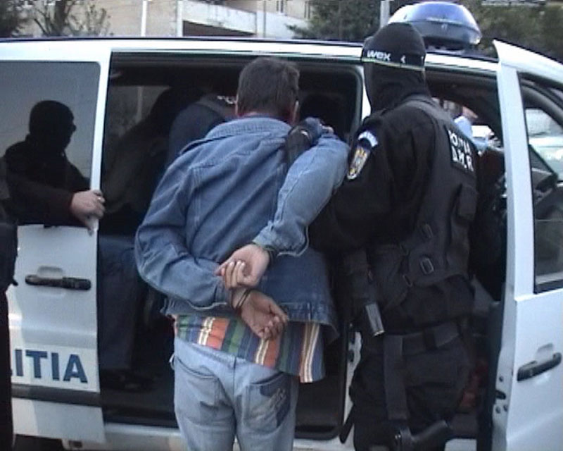 Urmărit internațional, arestat de polițiști pentru tâlhărie
