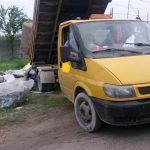 Aruncau gunoaie cu camionetele, pe unde apucau, în Timișoara. Acum adună bani de amenzi!