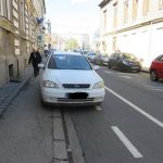 Poliţia Locală atrage atenţia: Nu parcați pe pistele pentru bicicliști!