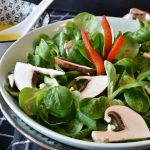 Salate de sezon care curăță ficatul de toxine și dau energie
