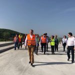 Vizită fulger pe autostrada Lugoj – Deva. Ministrul Transporturilor, însoțit de ambasadorul Spaniei