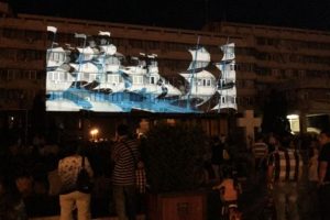 Spectacol pus la cale într-un cartier din Timişoara, cum doar în capitalele culturale s-a mai văzut