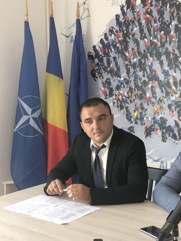 Sirgean Tanasin, președinte ALDE Cenei: "Oamenii din Cenei nu pot ține un  geam deschis din cauza poluării și a mirosului"