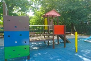 Copiii din comuna Jebel vor avea parc, cu locuri de joacă