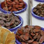Poftiți la degustarea cârnaților bănățeni