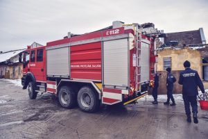 ISU şi ADIVEST adună fonduri pentru a cumpăra o maşină necesară la stingerea incendiilor