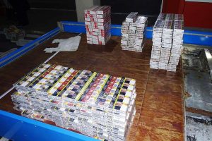 Peste 4,6 milioane pachete cu ţigări de contrabandă, confiscate în anul 2018