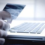 Tânăr reținut pentru efectuarea de operațiuni financiare în mod fraudulos