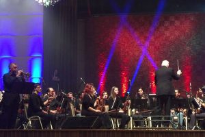 Camp Kirkland şi Celebration Orchestra vin în România