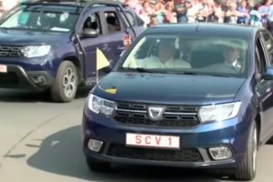 Maşina folosită de Papa Francisc în România ajunge la Timişoara