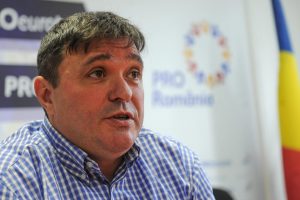 Deputatul Adrian Pau: Armata Română nu poate să aducă liniștea unei țări bulversate de decizii politice
