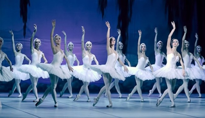 Celebra companie de balet din Kiev aduce Lacul Lebedelor la Timişoara