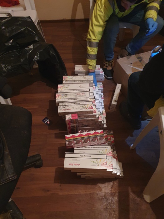 Milioane de țigări de contrabandă, descoperite de polițiști în Timiş şi Arad