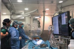 Doi medici din Atena au operat la Institutul de Cardiologie