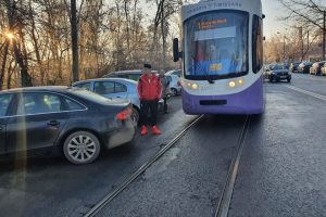 Amenzi maxime pentru şoferii care blochează liniile de tramvai