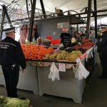 Nereguli depistate de polițiștii locali în Piețele Dacia, Lipovei și Girocului
