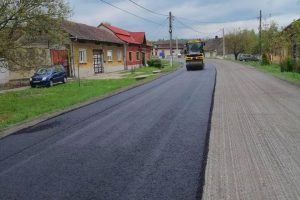 Topolovăţu Mare a primit prin PNDR 1 milion de euro pentru asfaltarea străzilor