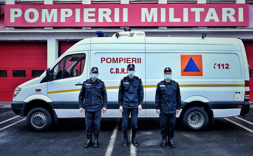 Portofel găsit și înapoiat de pompieri unei femei din Timișoara
