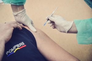 Până în prezent 165 de cadre militare și voluntari din cadrul ISU Timiș s-au vaccinat