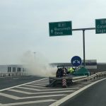 Un autoturism a luat foc în mers pe autostrada A1