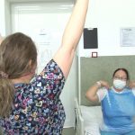 Programele de reabilitare respiratorie, obligatorii în cazul pacienților cu forme medii și severe de COVID-19