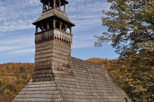 Bisericile de lemn din județul Arad, incluse în proiectul „Turismul de o zi”, inițiat de Consiliul Județean