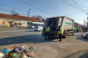 Primăria Timișoara continuă să plătească pentru strângerea gunoiului aruncat pe domeniul public