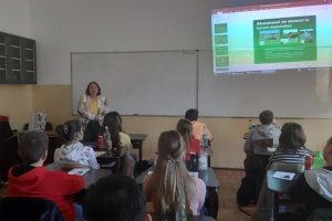 Acțiune educativă la Școala Gimnazială nr.12, organizată de ADID Timiș și Comisariatul Județean Timiș