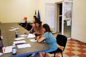 Caravana pentru dezvoltare educațională, socială si medicală a ajuns la Sânmihaiu Român