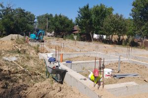 S-au reluat lucrările la casele de tip familial de la Lugoj și Găvojdia
