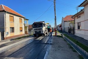 Asfaltări ale străzilor în Buziaș