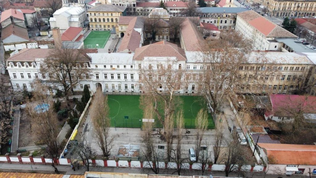 După 6 ani, Primăria Timișoara a devenit proprietarul clădirilor și terenurilor de la Colegiul Național Bănățean