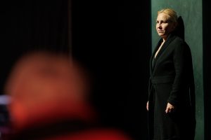 Sora soarelui, lumina stelelor – one-woman-show cu Tar Mónika la Teatrul Maghiar