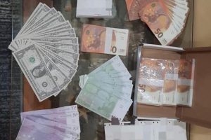 Descinderi la o grupare care punea în circulație bancnote contrafăcute