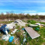 Două societăți din București și Caransebeș, sancționate pentru rampe clandestine de deșeuri